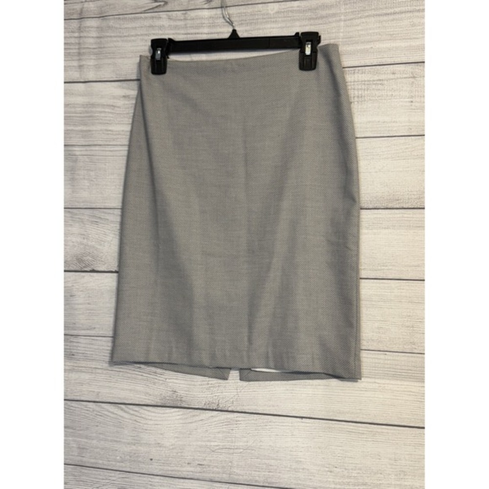 White House Black Market Gray Chevron Skirt Women's 2 Back Zip NWT